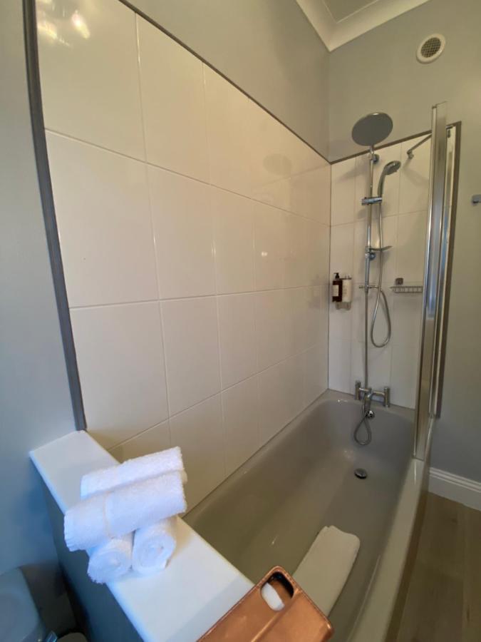 Merewyke Boutique Luxury Family Apartment Sleeps 4 , Central Location Windermere Exterior photo